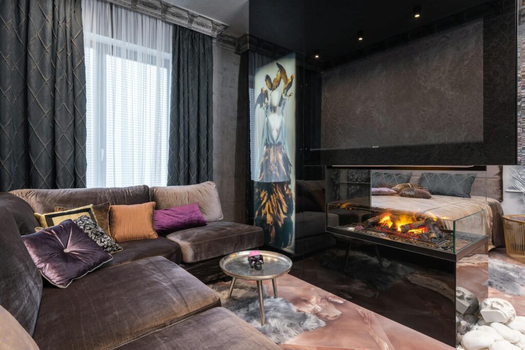 Biožidinys šiuolaikiškame svetainės interjere